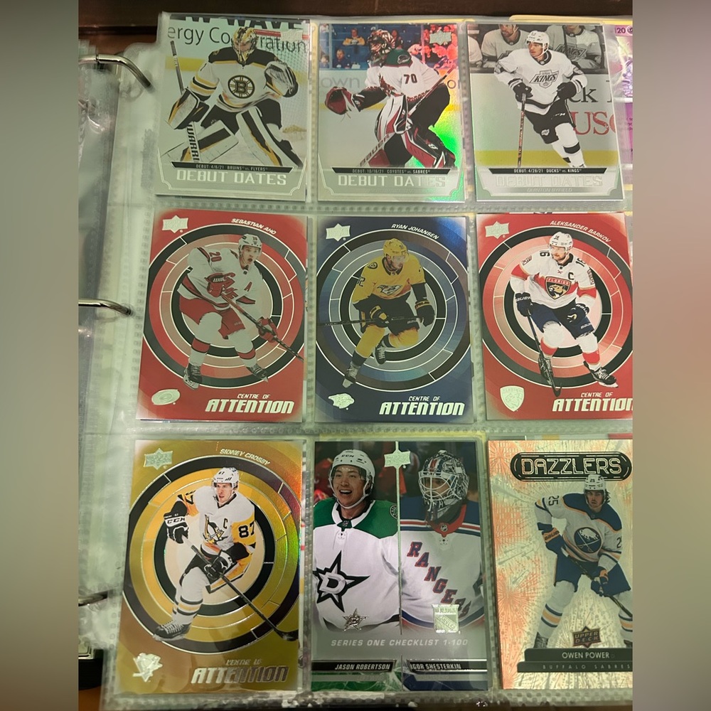 9 Assorted NHL Hockey cards